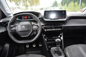 Peugeot 208 1.2  100CH S&S ROADTRIP  occasion � Toulouse - photo n�3