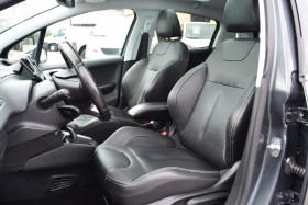 Peugeot 208 1.2  110CH FELINE S&S EAT6 5P  occasion  Toulouse - photo n8