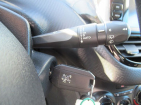 Peugeot 208 1.2  82CH E6.C SIGNATURE 5P  occasion  Toulouse - photo n19