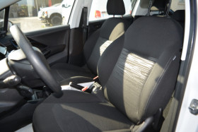 Peugeot 208 1.2  82CH PREMIUM  occasion � Toulouse - photo n�7