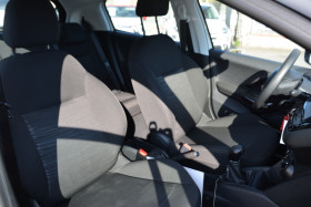 Peugeot 208 1.2  82CH PREMIUM  occasion � Toulouse - photo n�13