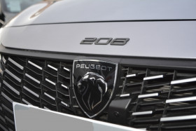 Peugeot 208 1.2 HYBRID 110CH ALLURE E-DCS6  occasion � Toulouse - photo n�9