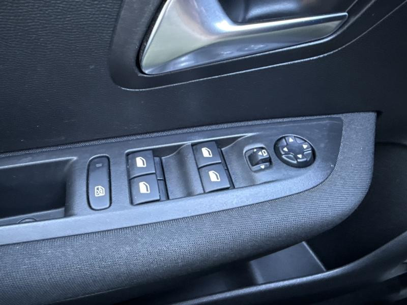 Peugeot 208 1.2 PureTech 100ch S&S Active Business  occasion � Vert-Saint-Denis - photo n�20