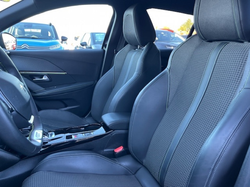 Peugeot 208 1.2 PURETECH 100CH S&S GT EAT8 2022 - photo n°14 Peugeot 208 1.2 PURETECH 100CH S&S GT EAT8  occasion à Albi - photo n°14