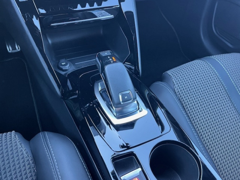 Peugeot 208 1.2 PURETECH 100CH S&S GT EAT8 2022 - photo n°11 Peugeot 208 1.2 PURETECH 100CH S&S GT EAT8  occasion à Albi - photo n°11