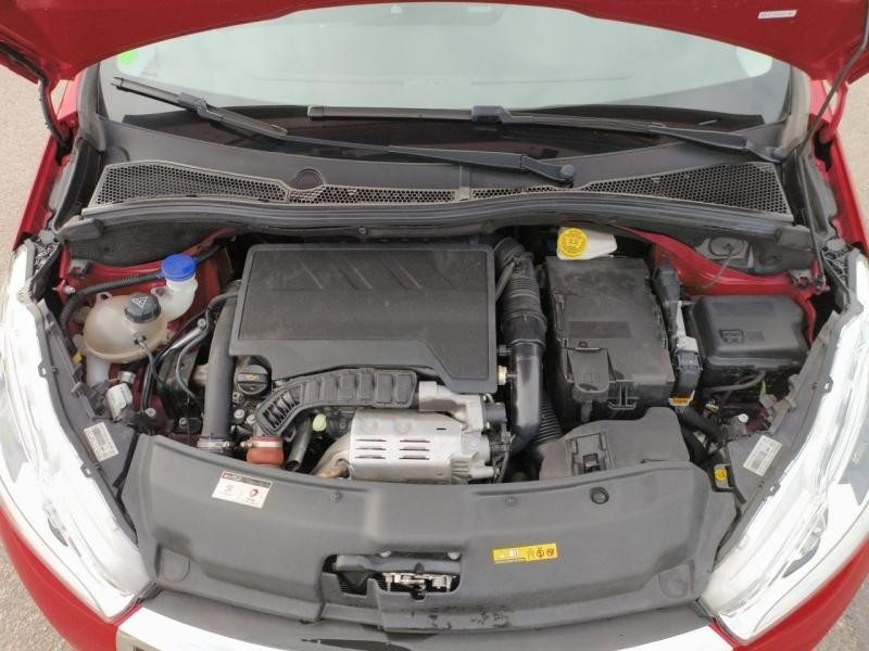 Peugeot 208 1.2 PureTech 110ch E6.c Tech Edition S&S EAT6 5p 2019 - photo n°18 Peugeot 208 1.2 PureTech 110ch E6.c Tech Edition S&S EAT6 5p  occasion à Le Havre - photo n°18