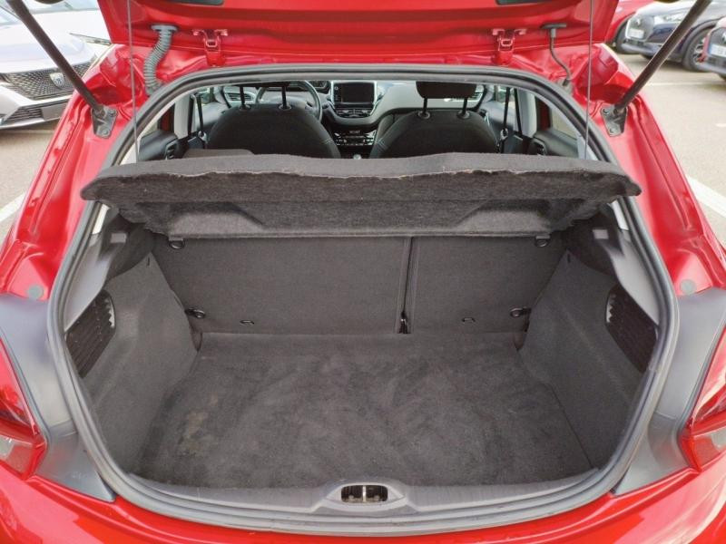 Peugeot 208 1.2 PureTech 110ch E6.c Tech Edition S&S EAT6 5p 2019 - photo n°6 Peugeot 208 1.2 PureTech 110ch E6.c Tech Edition S&S EAT6 5p  occasion à Le Havre - photo n°6
