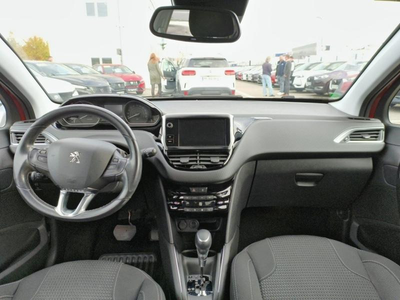 Peugeot 208 1.2 PureTech 110ch E6.c Tech Edition S&S EAT6 5p 2019 - photo n°8 Peugeot 208 1.2 PureTech 110ch E6.c Tech Edition S&S EAT6 5p  occasion à Le Havre - photo n°8