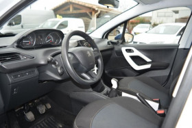 Peugeot 208 1.2 PURETECH 68CH LIKE 5P  occasion  Toulouse - photo n19