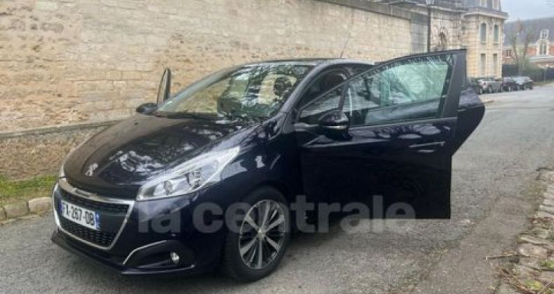 Peugeot 208 1.2 PURETECH 82 ALLURE 5P