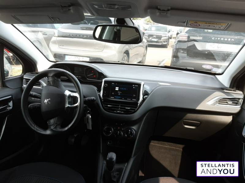 Peugeot 208 1.2 PureTech 82ch BVM5 Style  occasion  VILLENEUVE D'ASCQ - photo n2