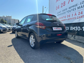 Peugeot 208 1.2 PureTech 82ch Signature 5p - 77 000 Kms  occasion  Marseille 10 - photo n8