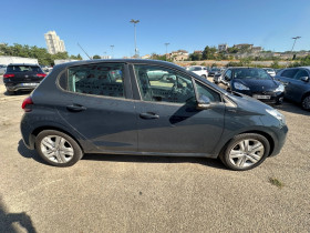 Peugeot 208 1.2 PureTech 82ch Signature 5p - 77 000 Kms  occasion  Marseille 10 - photo n5