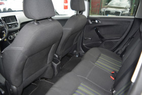 Peugeot 208 1.2 PURETECH 82CH URBAN SOUL 5P  occasion  Toulouse - photo n14
