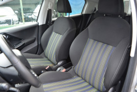 Peugeot 208 1.2 PURETECH 82CH URBAN SOUL 5P  occasion  Toulouse - photo n18