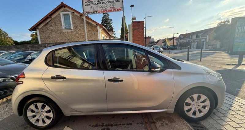 Peugeot 208 1.4 e-HDi FAP Active BMP5 5p 2012 - photo n°4 Peugeot 208 1.4 e-HDi FAP Active BMP5 5p  occasion à Corbeil-Essonnes - photo n°4