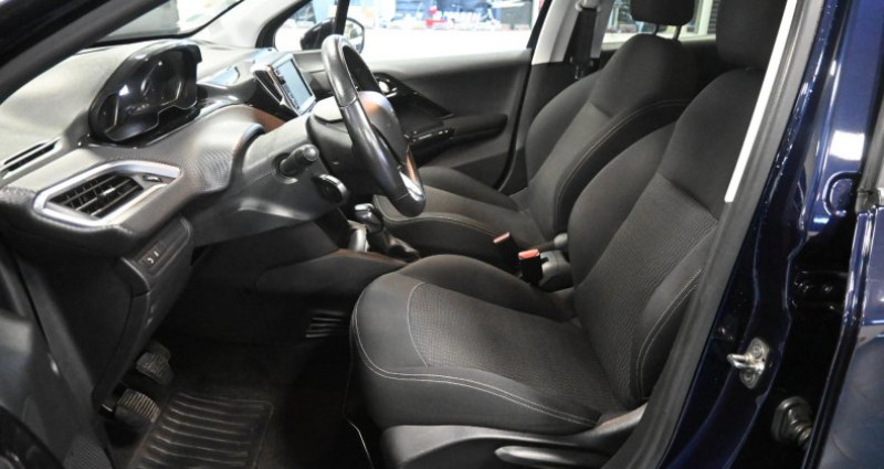 Peugeot 208 1.6 BlueHDi 100ch BVM5 Style 2017 - photo n°7 Peugeot 208 1.6 BlueHDi 100ch BVM5 Style  occasion à ST SATURNIN - photo n°7