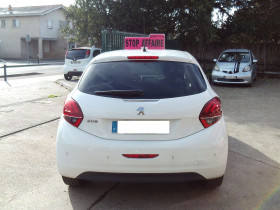 Peugeot 208 1.6 BLUEHDI 75CH STYLE 5P  occasion  Toulouse - photo n5
