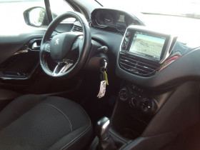 Peugeot 208 1.6 BLUEHDI 75CH STYLE 5P  occasion  Toulouse - photo n7