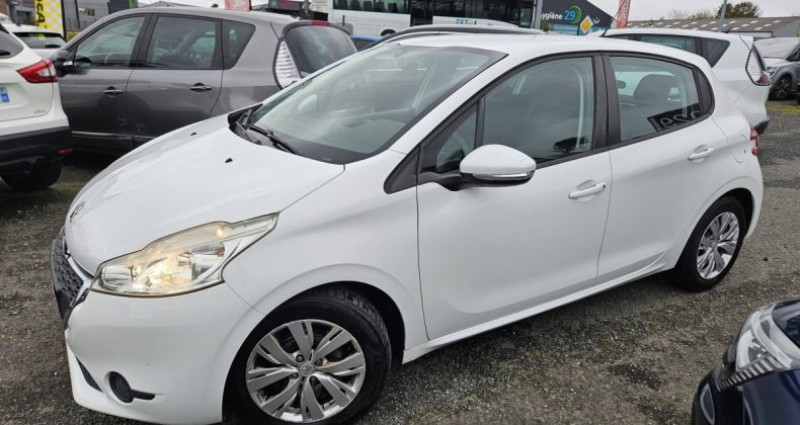 Peugeot 208 1.6 e-HDi FAP Active 5p 2013 - photo n°2 Peugeot 208 1.6 e-HDi FAP Active 5p  occasion à Ploudaniel - photo n°2