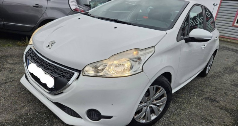 Peugeot 208 1.6 e-HDi FAP Active 5p 2013 Peugeot 208 1.6 e-HDi FAP Active 5p  occasion à Ploudaniel