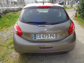 Peugeot 208 1.6 E-HDI FAP ACTIVE 5P  occasion � Aucamville - photo n�6