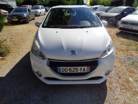 Peugeot 208 1.6 E-HDI FAP ALLURE 4CV 3P  occasion  Aucamville - photo n2