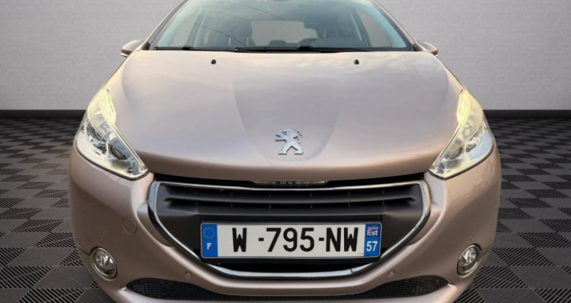 Peugeot 208 1.6 HDI 92 Allure BVA !!! 33000 km 2013 - photo n°5 Peugeot 208 1.6 HDI 92 Allure BVA !!! 33000 km  occasion à Uckange - photo n°5