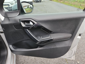 Peugeot 208 208 1.2 PureTech 82ch BVM5 Active 5p  occasion  Lescure-d'Albigeois - photo n18