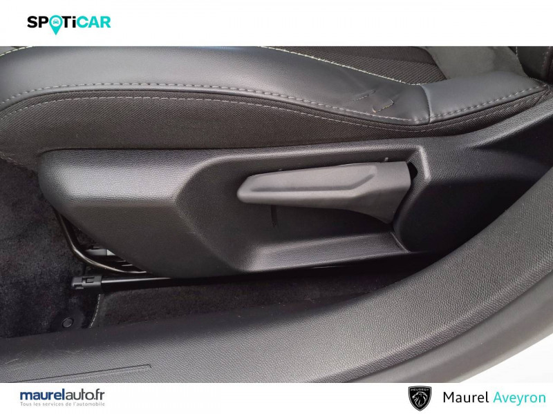 Peugeot 208 208 PureTech 130 S&S EAT8 GT Pack 5p  - photo n°13 Peugeot 208 208 PureTech 130 S&S EAT8 GT Pack 5p  occasion à Millau - photo n°13