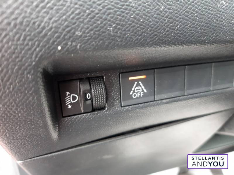 Peugeot 208 Electrique 50 kWh 136ch Allure  occasion  VILLENEUVE D'ASCQ - photo n10