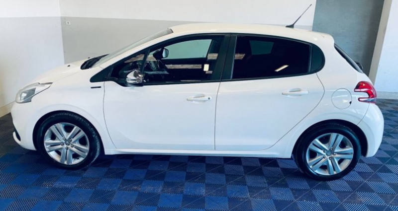 Peugeot 208 HDi 100ch SS BVM5 Signature 2019 - photo n°6 Peugeot 208 HDi 100ch SS BVM5 Signature  occasion à Sannerville - photo n°6