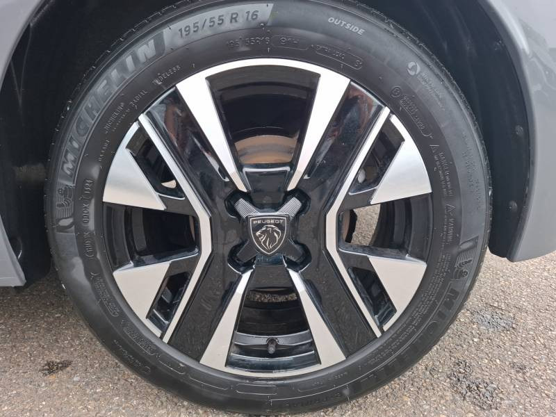 Peugeot 208 Hybrid 100 e-DCS6 Allure 2024 - photo n°10 Peugeot 208 Hybrid 100 e-DCS6 Allure  occasion à Saint Pierre du Mont - photo n°10