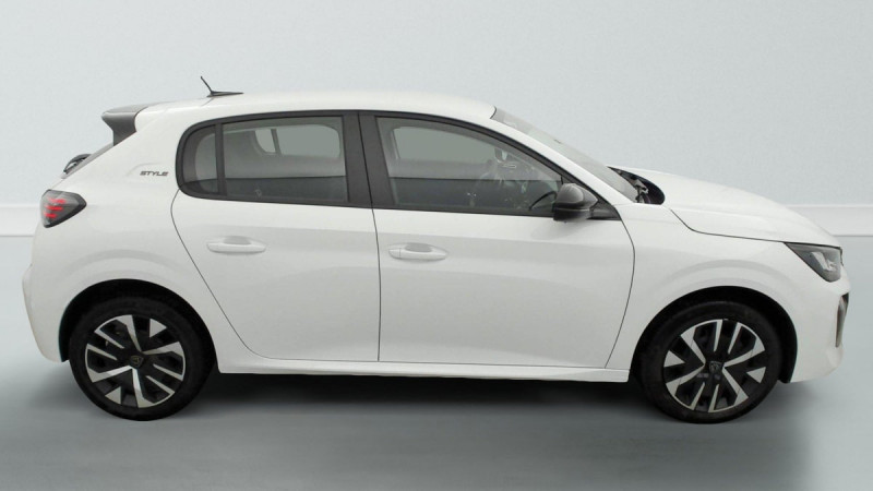Peugeot 208 Hybrid 100 e-DCS6 Style 2025 - photo n°8 Peugeot 208 Hybrid 100 e-DCS6 Style  occasion à SAINT-GREGOIRE - photo n°8