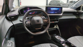 Peugeot 208 Hybrid 110 e-dcs6 allure + angles morts + navi  occasion  Ganges - photo n8