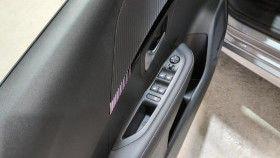 Peugeot 208 Hybrid 110 e-dcs6 allure + angles morts + navi  occasion  Ganges - photo n9