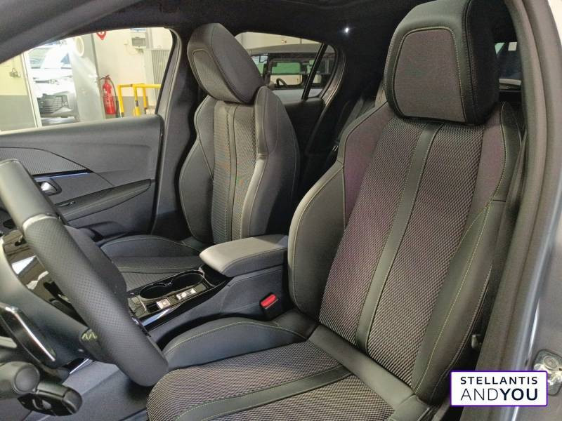 Peugeot 208 Hybrid 110 e-DCS6 GT  occasion  NANTERRE - photo n8