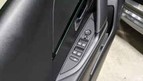 Peugeot 208 Hybrid 136 bva e-dcs6 gt + navi + pack vision + toit pano  occasion � Ganges - photo n�9