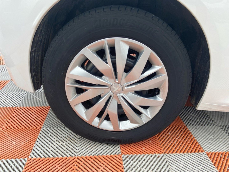 Peugeot 208 NEW BlueHDi 100 BV6 9990 ? HT PREMIUM PACK GPS Radar 2021 - photo n°18 Peugeot 208 NEW BlueHDi 100 BV6 9990 ? HT PREMIUM PACK GPS Radar  occasion à Lescure-d'Albigeois - photo n°18