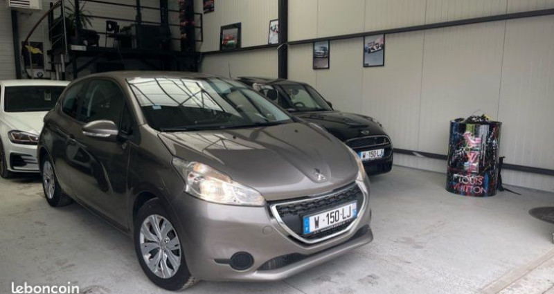 Peugeot 208 Peuteot 1.2 essence kit distribution a j