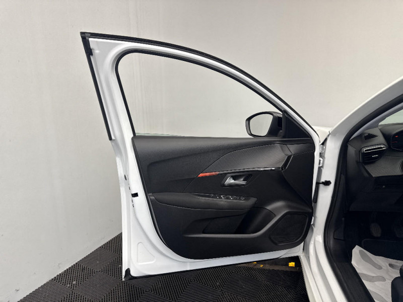 Peugeot 208 PURETECH 100 S&S BVM6 ACTIVE PACK 2022 - photo n°18 Peugeot 208 PURETECH 100 S&S BVM6 ACTIVE PACK  occasion à Cesson - photo n°18