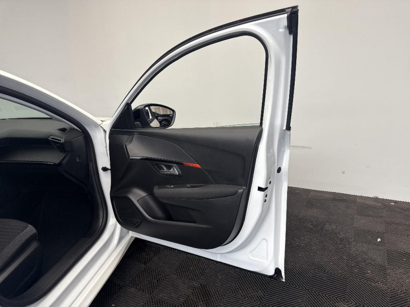 Peugeot 208 PURETECH 100 S&S BVM6 ACTIVE PACK 2022 - photo n°19 Peugeot 208 PURETECH 100 S&S BVM6 ACTIVE PACK  occasion à Cesson - photo n°19