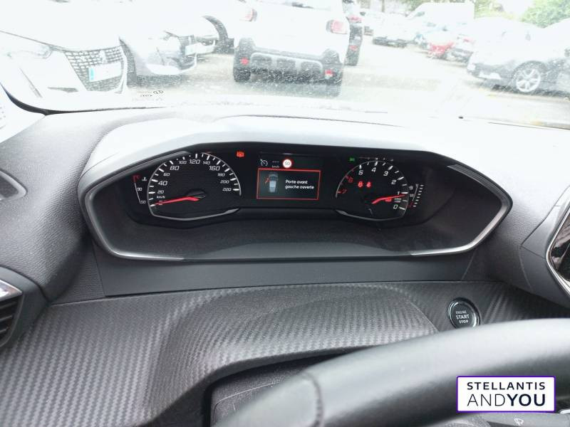 Peugeot 208 PureTech 100 S&S BVM6 Allure  occasion  VILLENEUVE D'ASCQ - photo n2