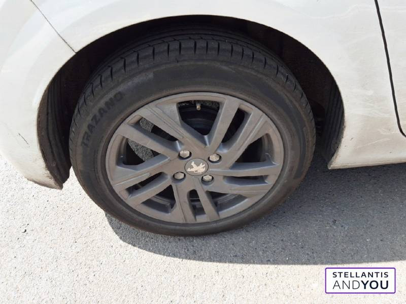 Peugeot 208 PureTech 75 S&S BVM5 Style  occasion  RONCQ - photo n5