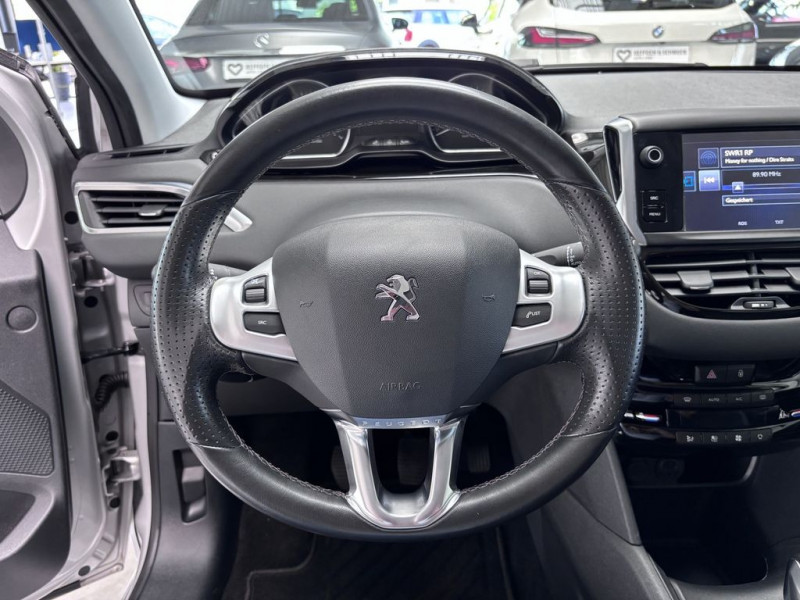 Peugeot 208 PureTech 82ch  BVM  occasion  Beaupuy - photo n8