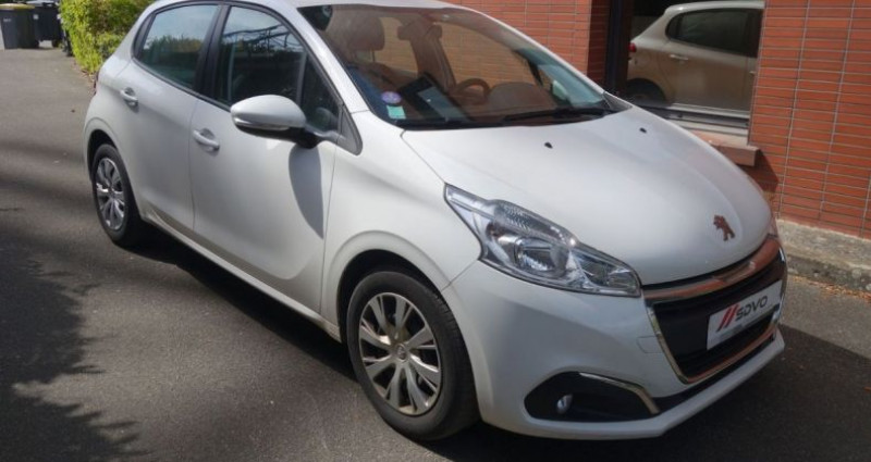 Peugeot 208 SOCIETE 1.2 PURETECH 82CH PREMIUM 5 000 