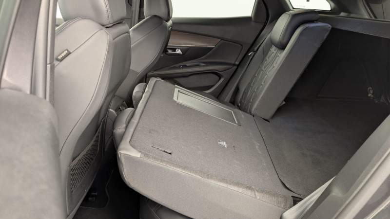 Peugeot 3008 HYbrid4 Hybrid4 300 e-EAT8 GT Pack 2022 - photo n°12 Peugeot 3008 HYbrid4 Hybrid4 300 e-EAT8 GT Pack  occasion à SAINT-GREGOIRE - photo n°12