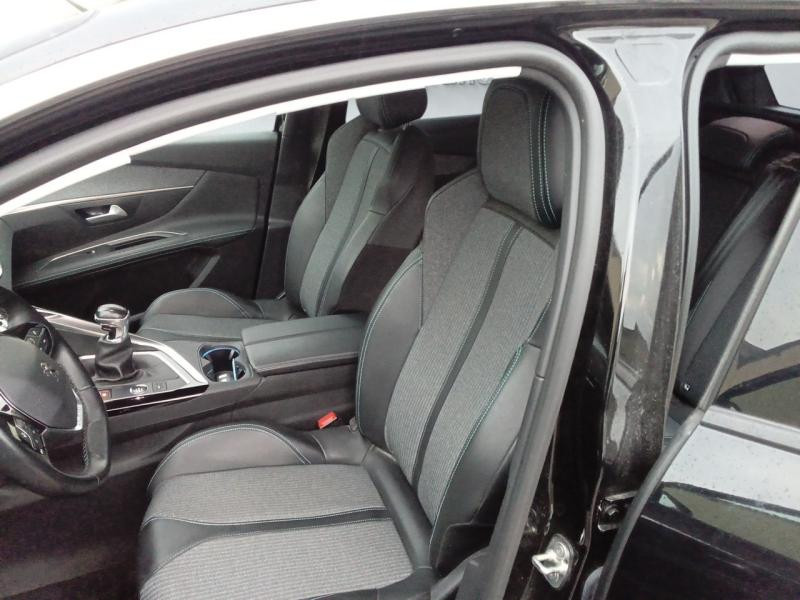 Peugeot 3008 1.2 PureTech 130ch S&S Allure Pack  occasion à Le Havre - photo n°9