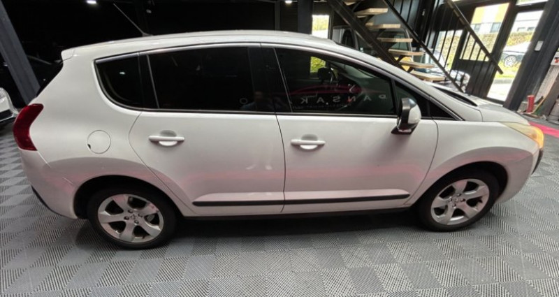 Peugeot 3008 1.6 HDi 16V 112ch FAP Premium 2011 - photo n°6 Peugeot 3008 1.6 HDi 16V 112ch FAP Premium  occasion à Chaponost - photo n°6