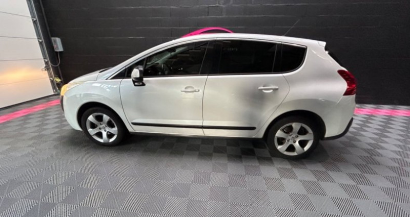 Peugeot 3008 1.6 HDi 16V 112ch FAP Premium 2011 - photo n°2 Peugeot 3008 1.6 HDi 16V 112ch FAP Premium  occasion à Chaponost - photo n°2
